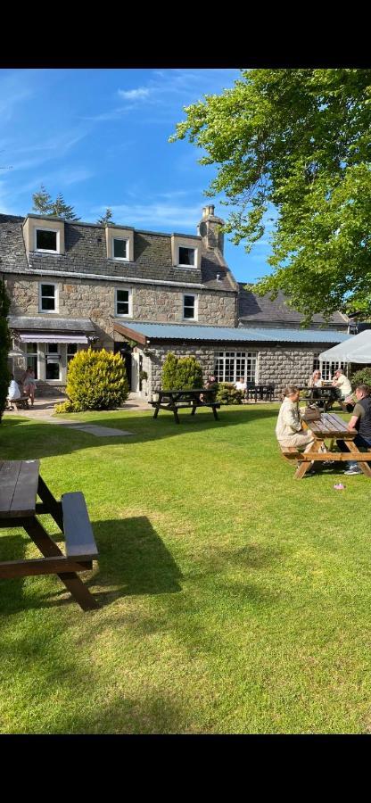 Bennachie Lodge Hotel Inverurie Exterior foto
